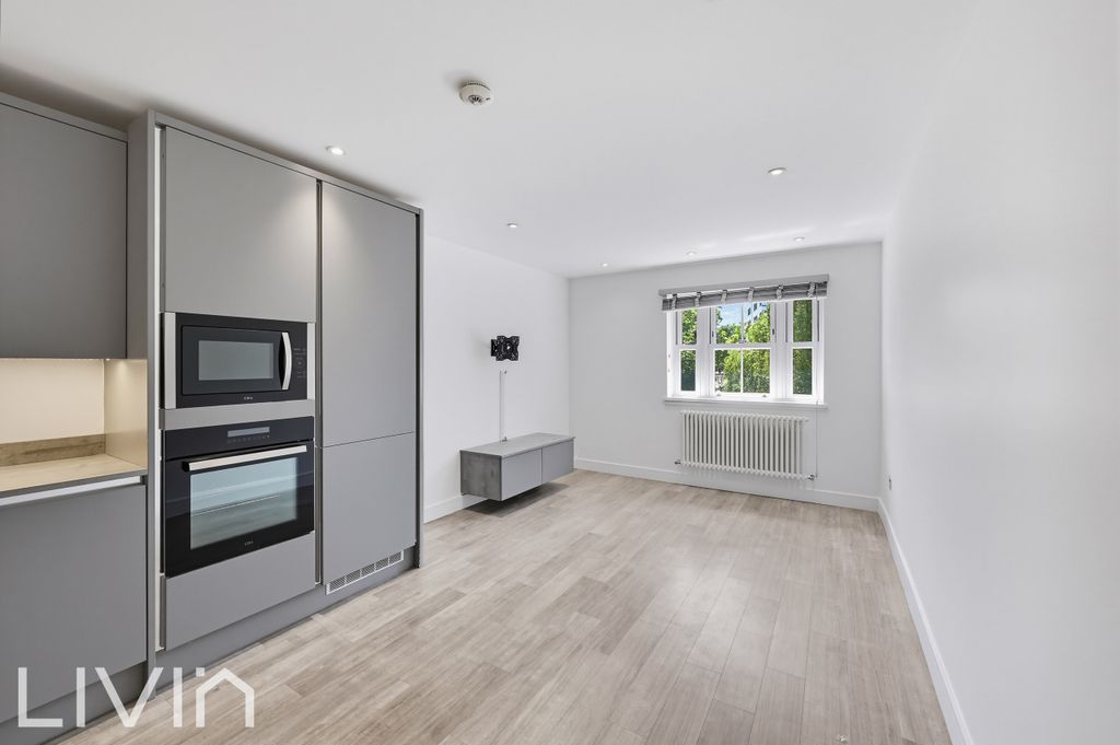 Property photo 2 of 10 2