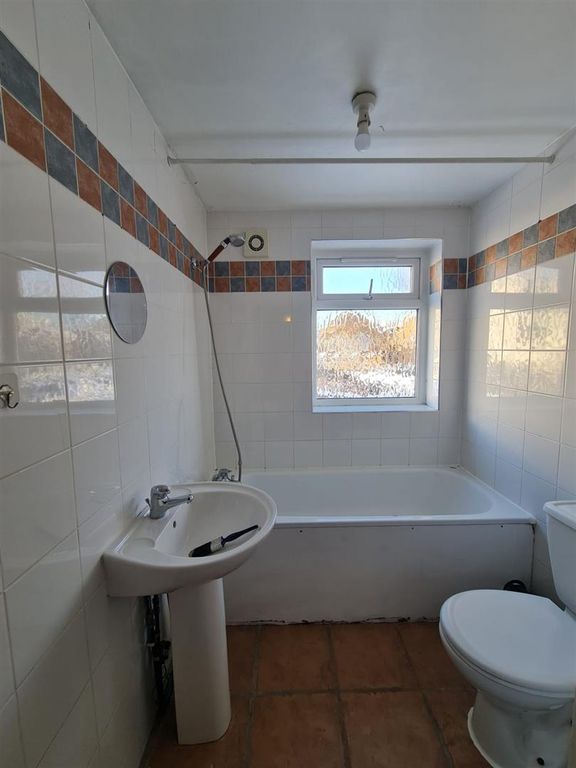 Property photo 1 of 7 5.Jpg