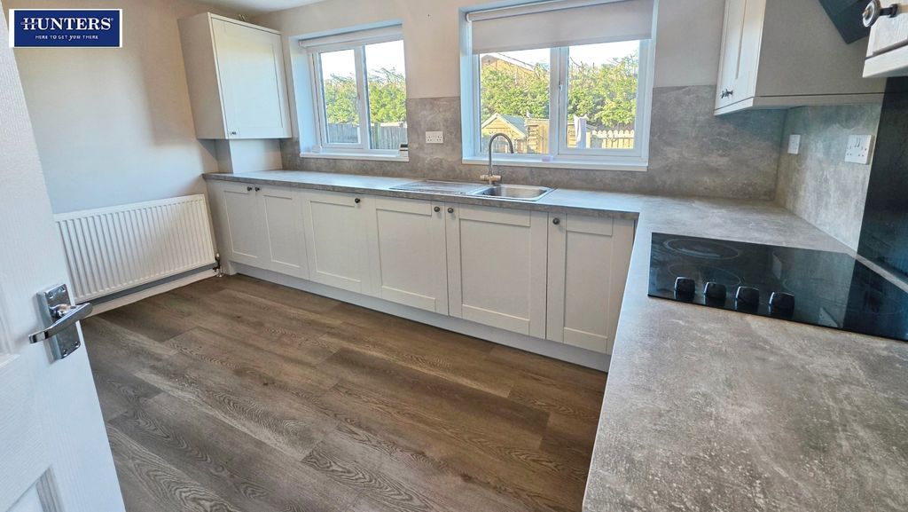 Property photo 1 of 10 Lounge