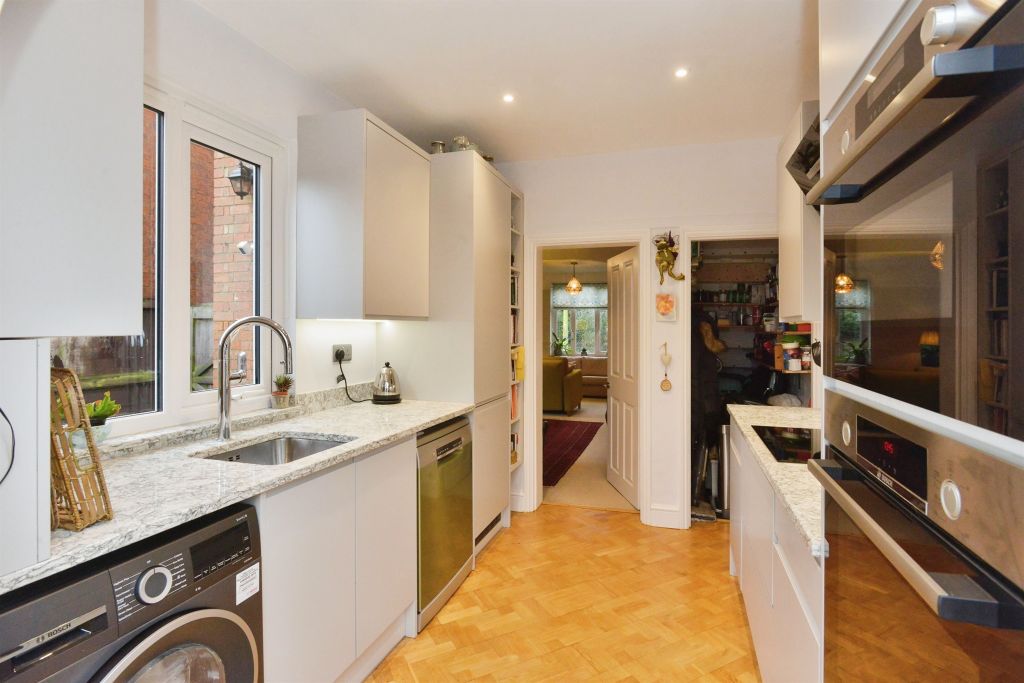 Property photo 3 of 17