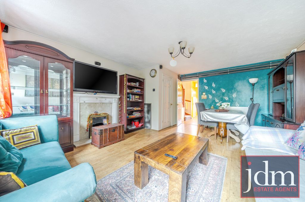 Property photo 3 of 11 7E22B24F-B8B1-4E2...