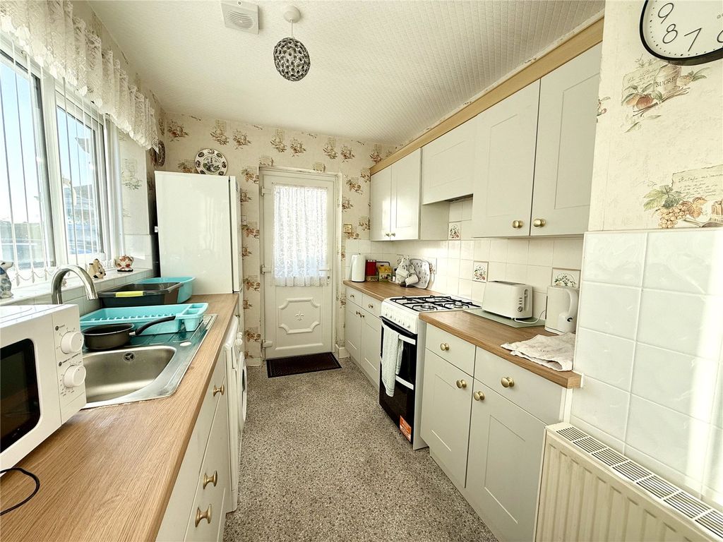 Property photo 2 of 12 Picture No. 09