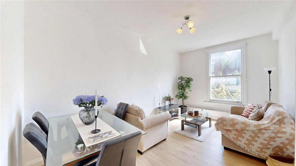 Property photo 1 of 14 Picture No. 05