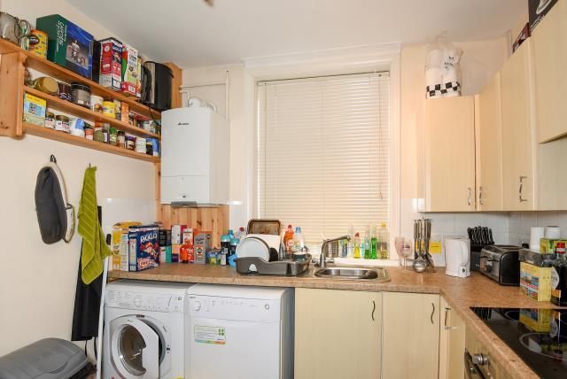 Property photo 2 of 7 Kitchen