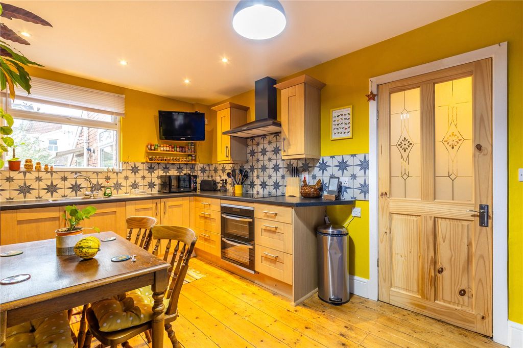 Property photo 2 of 18 Picture No. 08