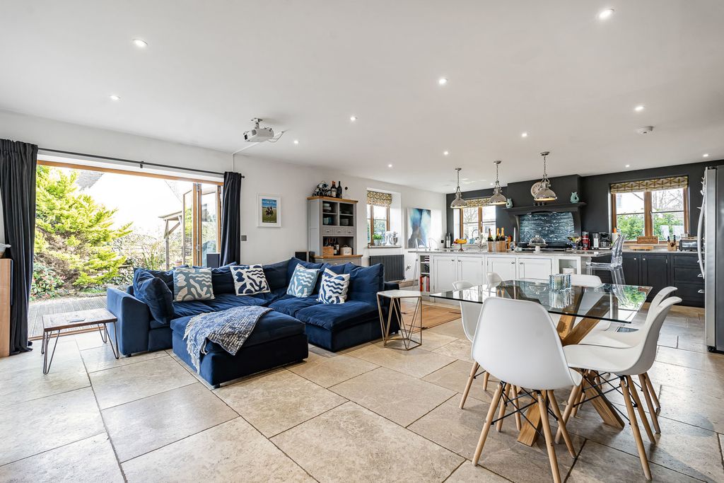 Property photo 3 of 40 Family Room