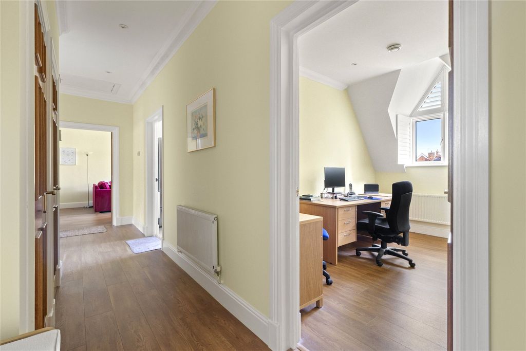 Property photo 2 of 14 Picture No. 05