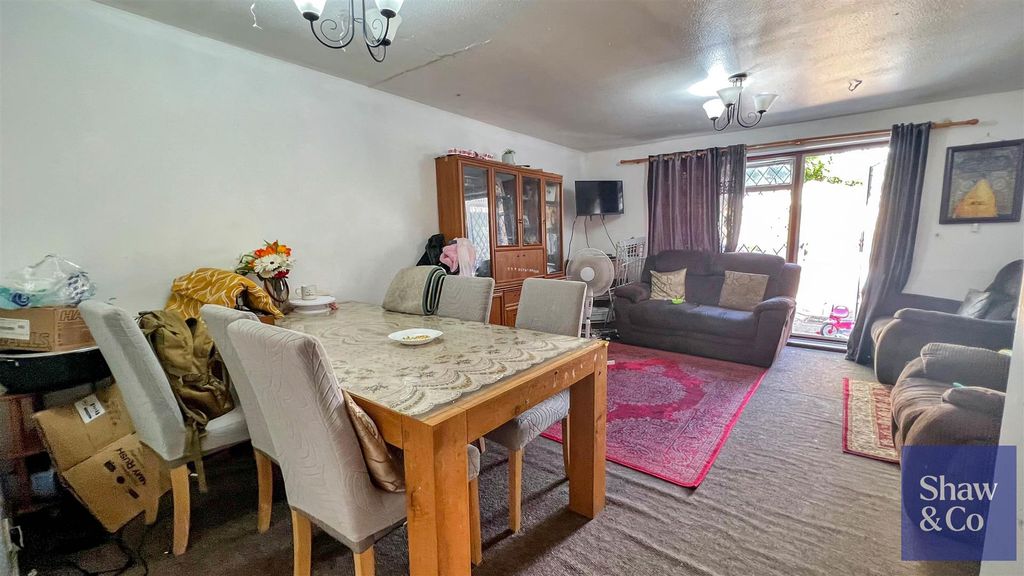 Property photo 2 of 11 Tempimagerltods.Jpg