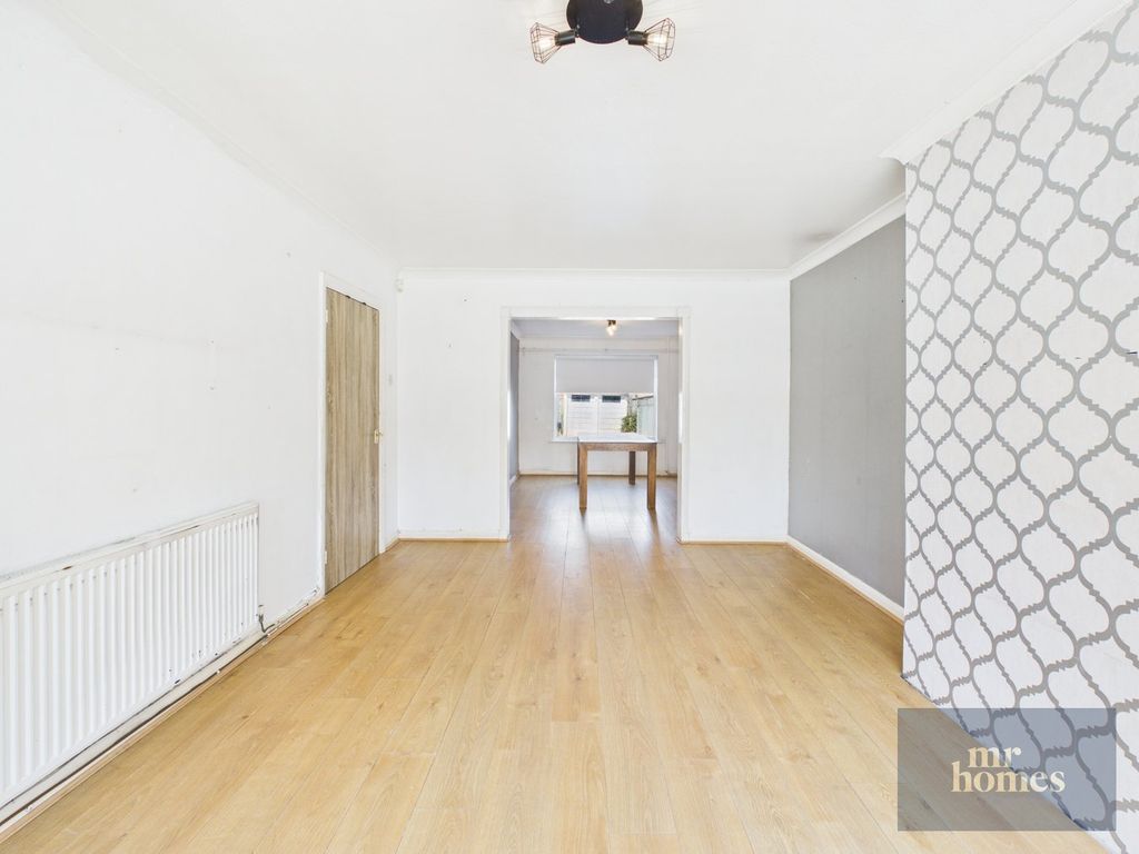 Property photo 3 of 29