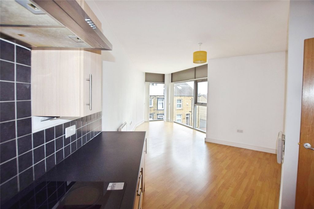 Property photo 3 of 8 Picture No. 01