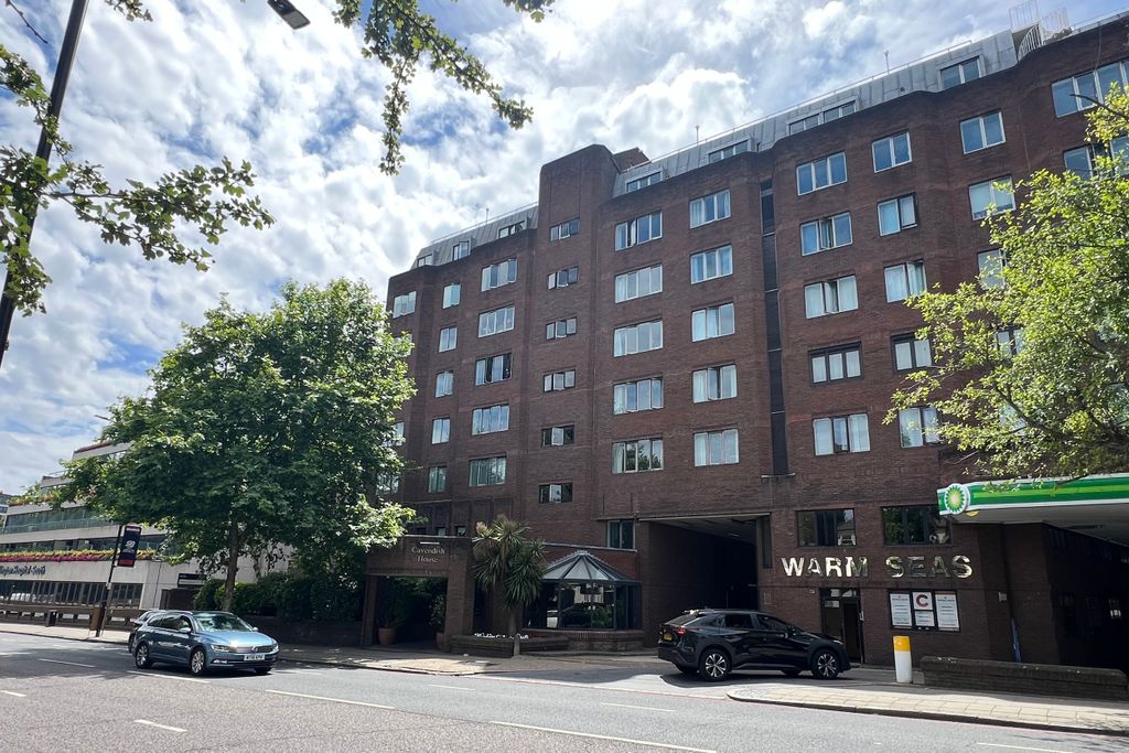 Property photo 1 of 9 Flat 33 Cavendish House, 21 Wellington Road, St Johns Wood, London Nw8 9Sq