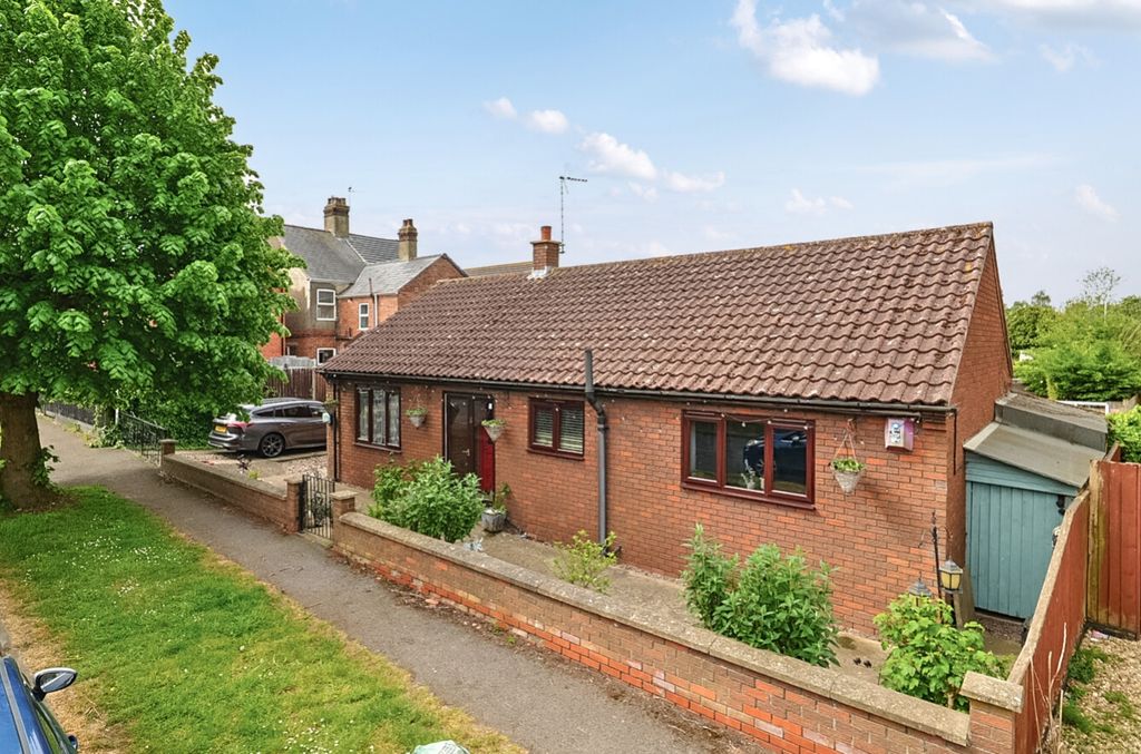 Property photo 1 of 14 4-69F9B67733F67-1455856-Jpg-4