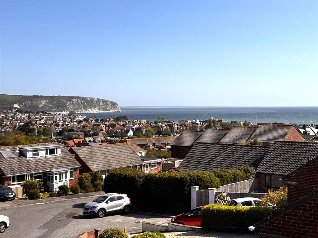Property photo 2 of 20 4333 Sea View.Jpg