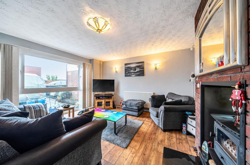 Property photo 2 of 10 1395685-6-6960Ec4400F64