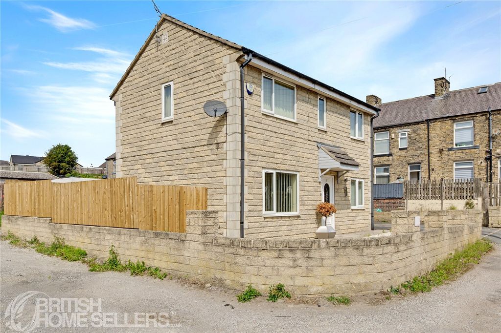 Property photo 2 of 15 Picture No. 21