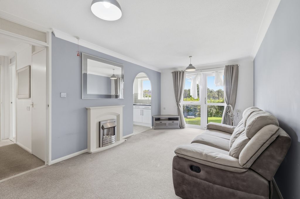 Property photo 2 of 13 9_Img_2132