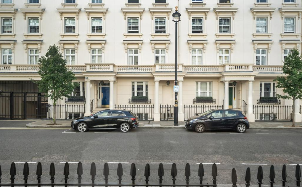 Property photo 2 of 8 Gallery