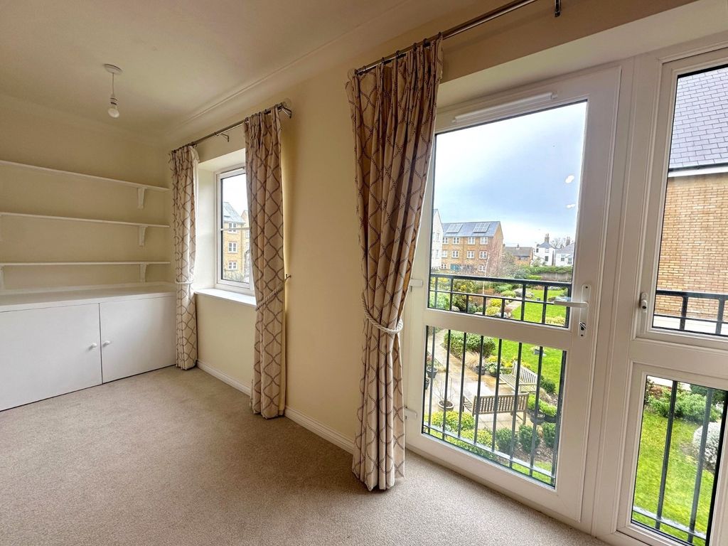 Property photo 2 of 12 Picture No. 08