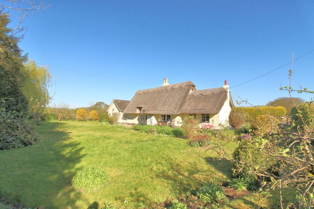 Property photo 1 of 28