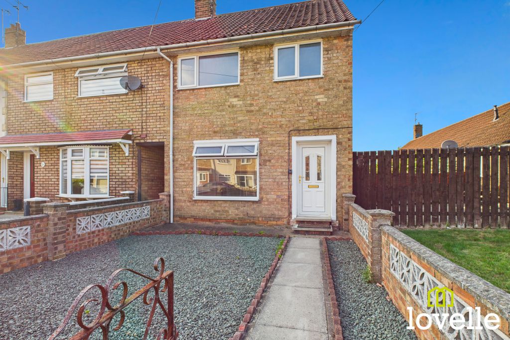 Property photo 1 of 27