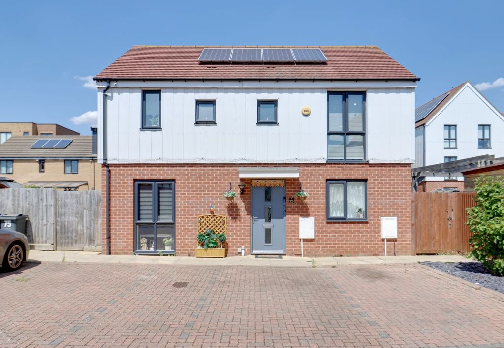 Property photo 1 of 24