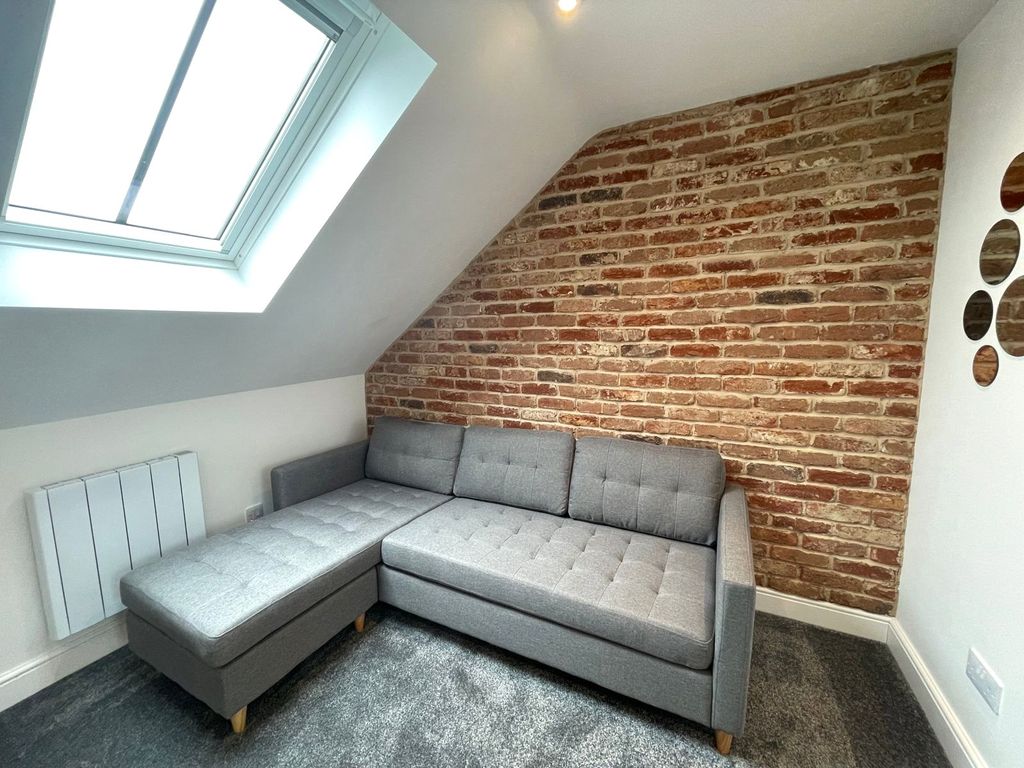 Property photo 2 of 11 Picture No. 01