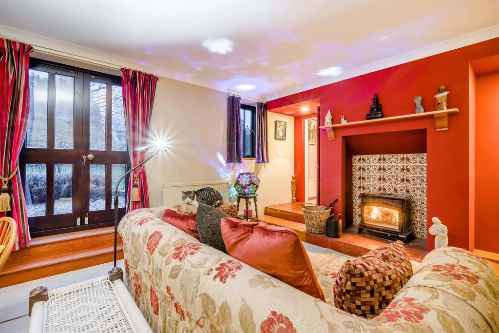 Property photo 3 of 17