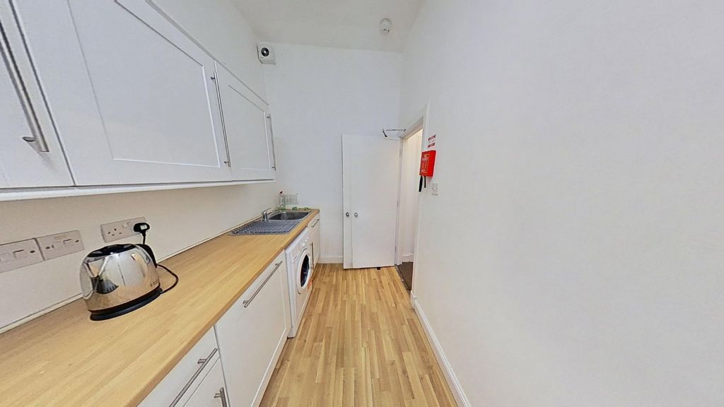 Property photo 3 of 9 Photo 3