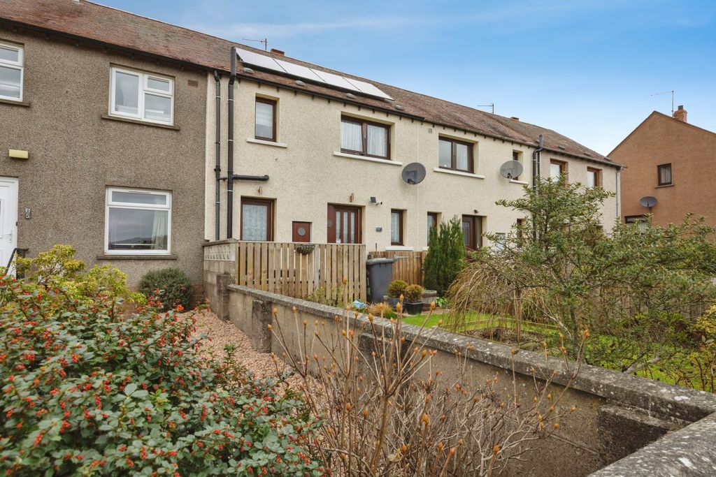 Property photo 2 of 15 Front View