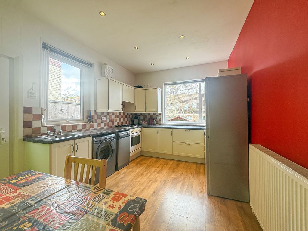 Property photo 3 of 19