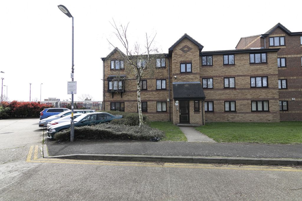 Property photo 1 of 12