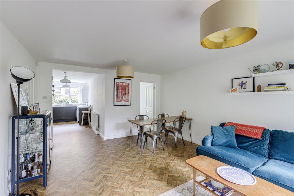 Property photo 2 of 14 5.Jpg