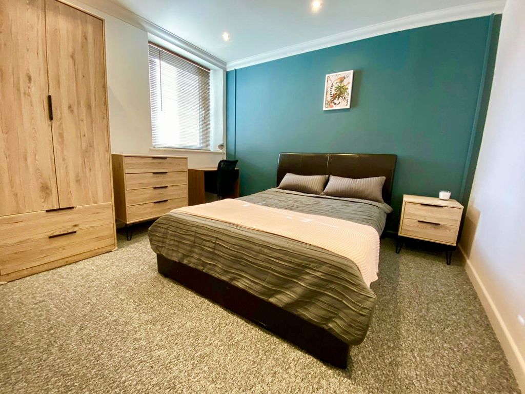 Property photo 1 of 3