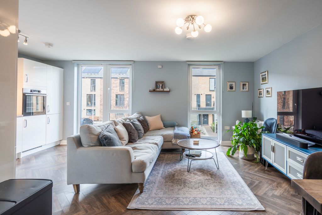 Property photo 2 of 44