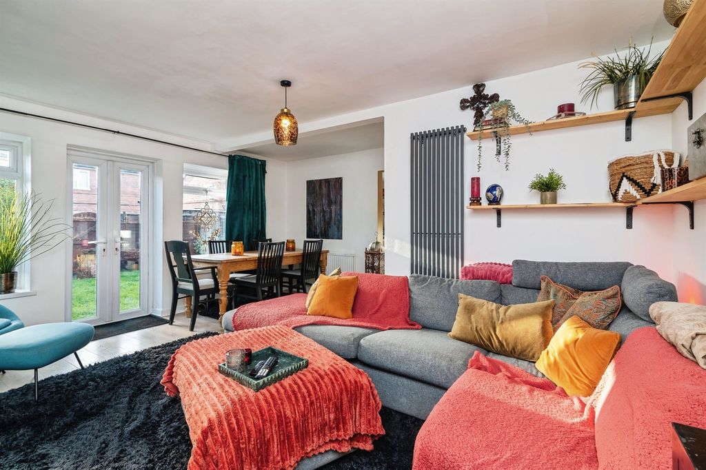 Property photo 2 of 17