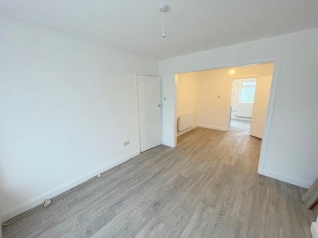 Property photo 3 of 11 14
