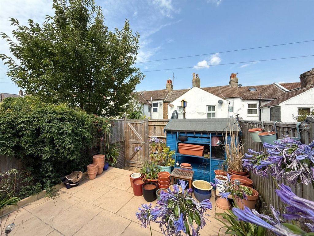 Property photo 3 of 13 Picture No. 11