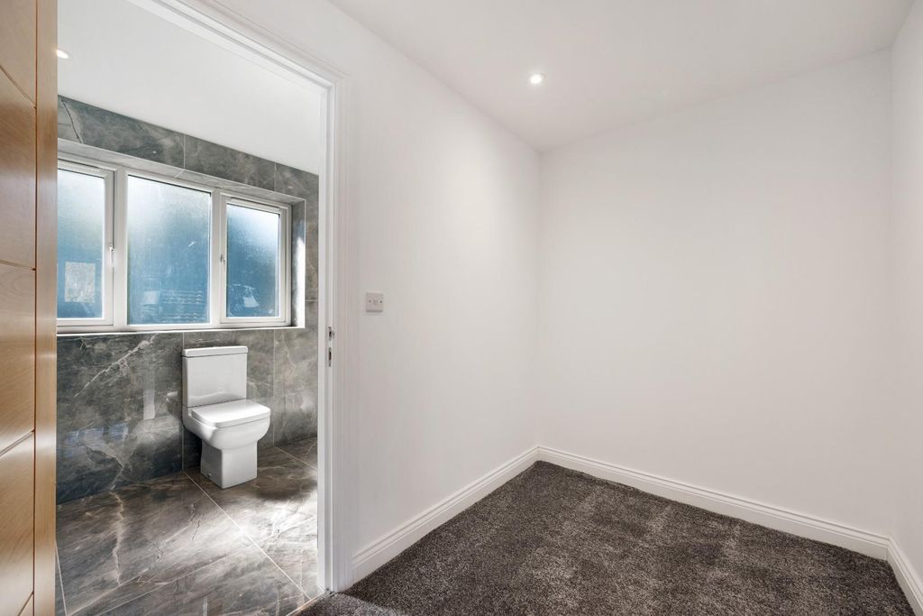 Additional image 17 of 5 bed detached house for sale7 Victoria Gardens, Waterside, Darwen BB3