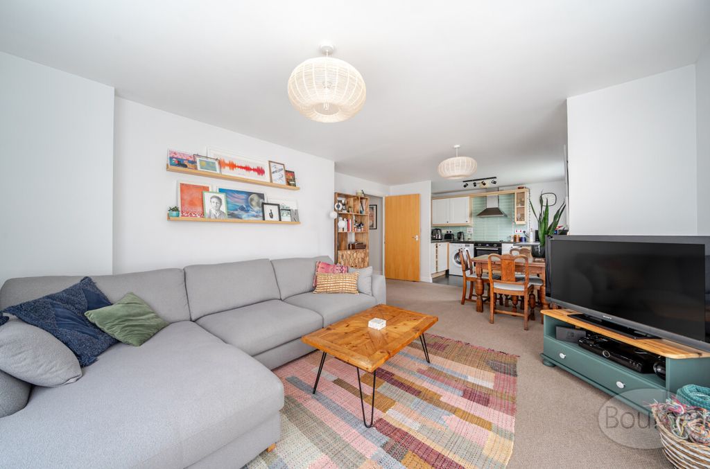 Property photo 2 of 19 Picture 2