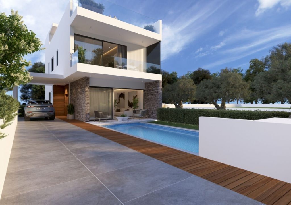 Property photo 2 of 20