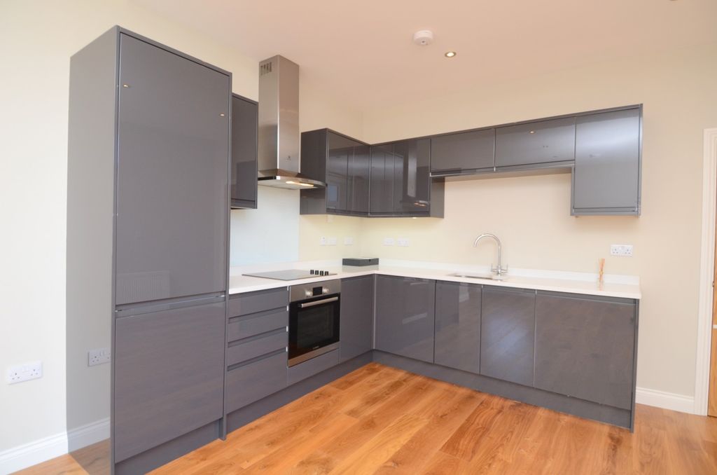 Property photo 2 of 11 Kitchen