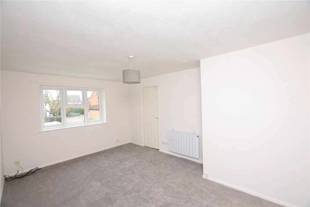 Property photo 3 of 9 Living Room 2