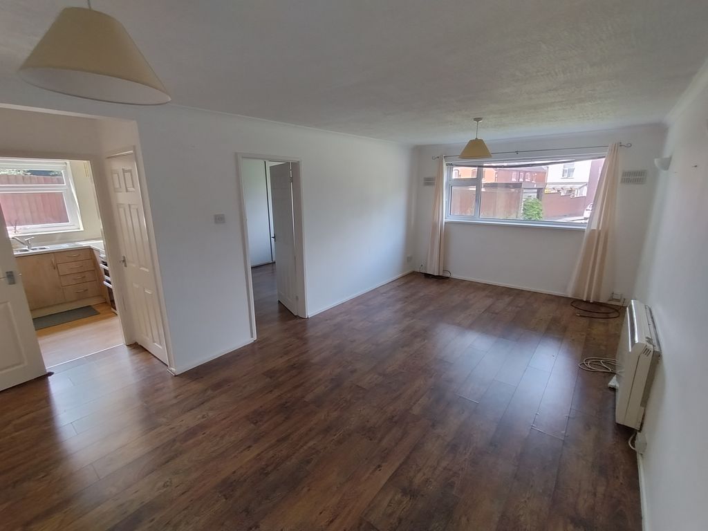 Property photo 2 of 7