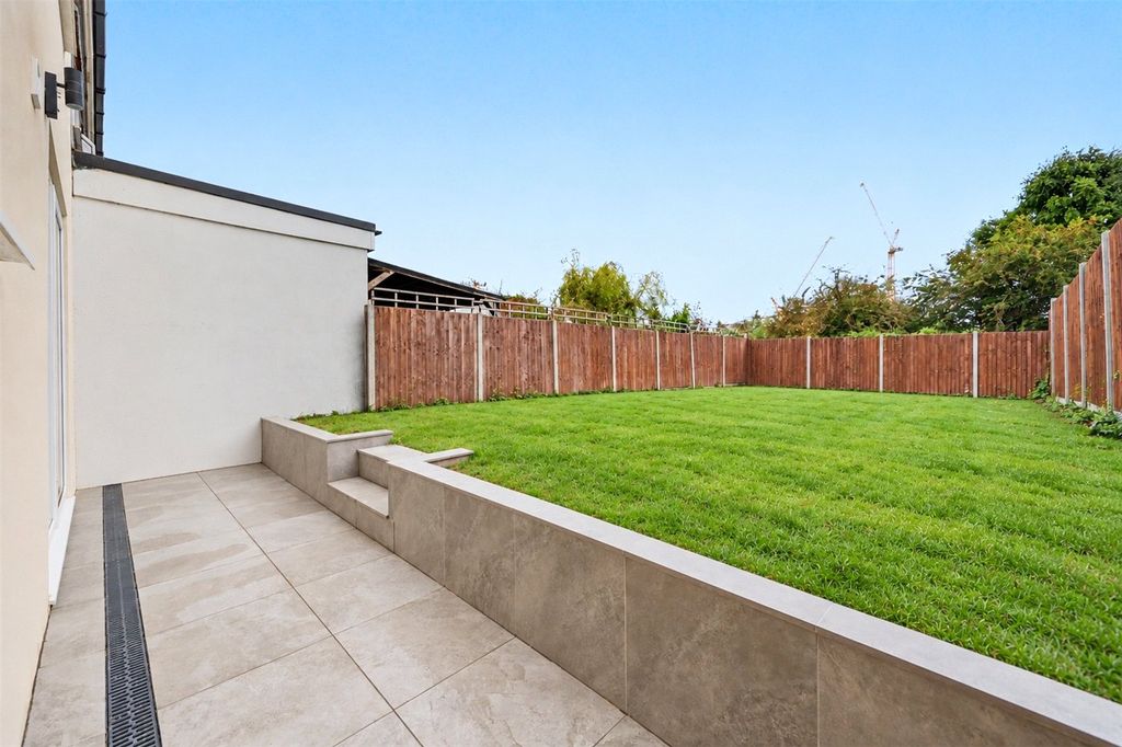 Property photo 3 of 10 Picture No. 09
