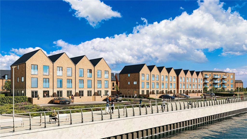 Property photo 1 of 11 Riverside Promenade