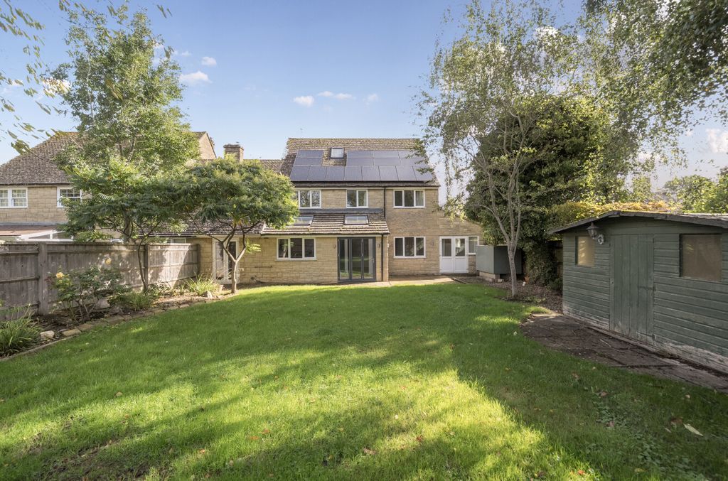 Property photo 1 of 22 Rear