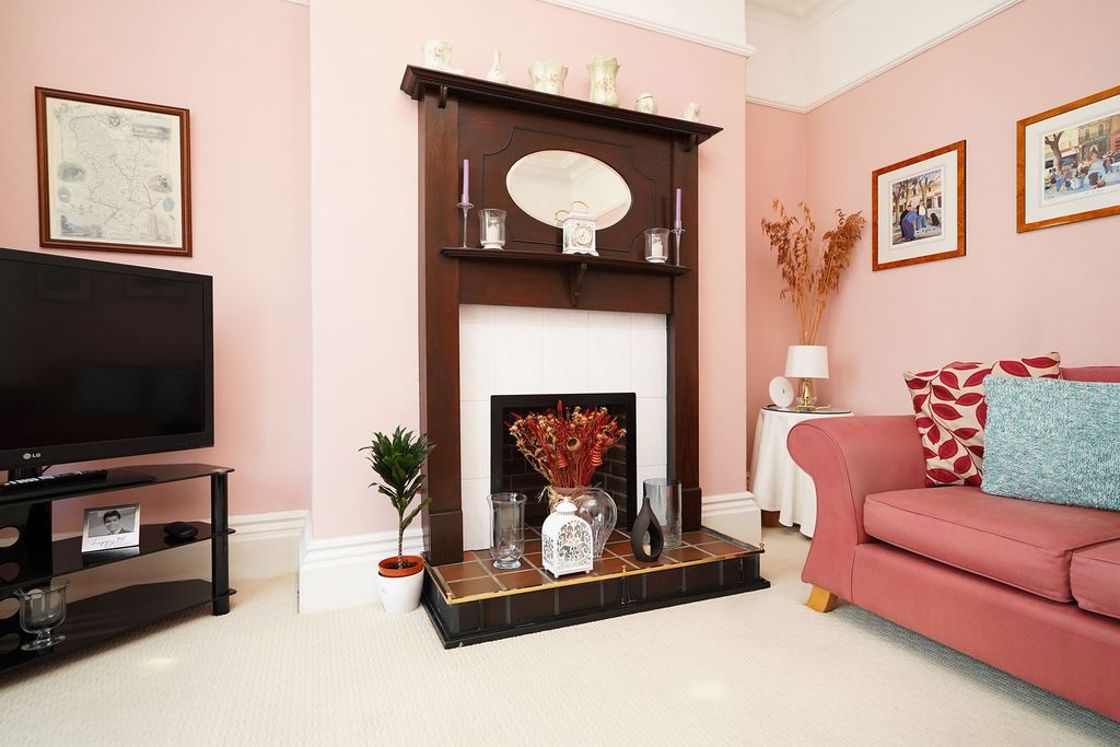 Property photo 3 of 16