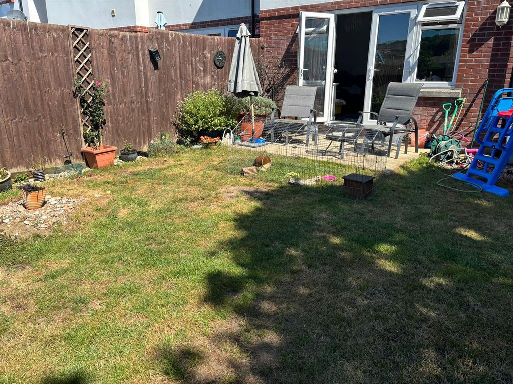 Property photo 3 of 9 Ljqp4877.Jpg