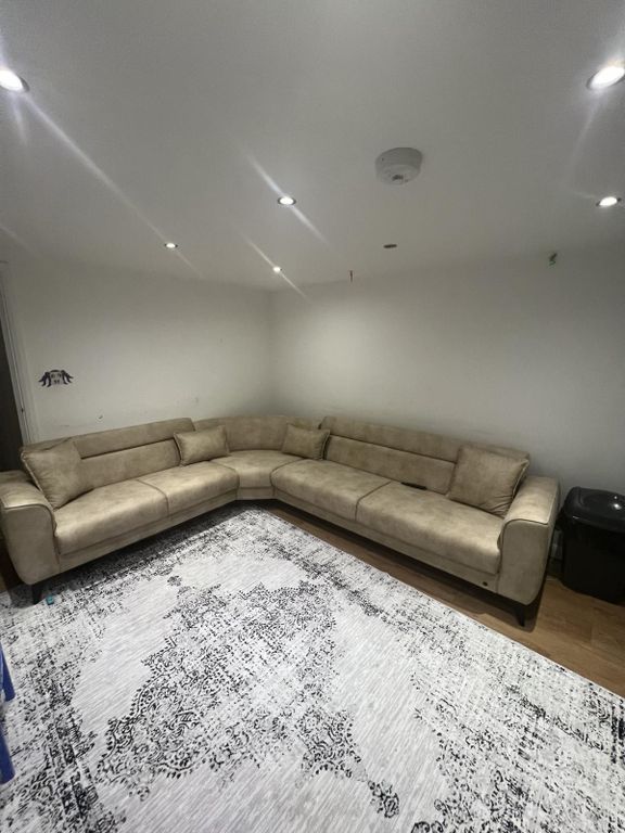 Property photo 2 of 5 Gallery