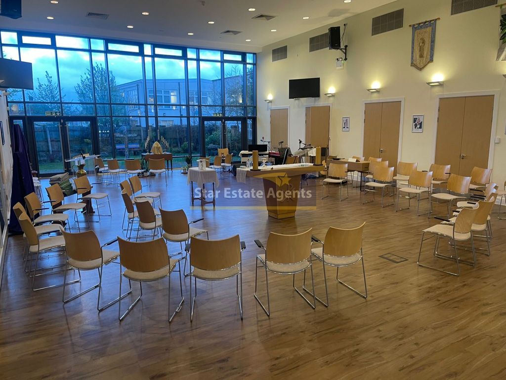 Property photo 3 of 3 255d2Ab3-Fd1c-403d-A9ee-7A88B62dc6B7.Jpeg